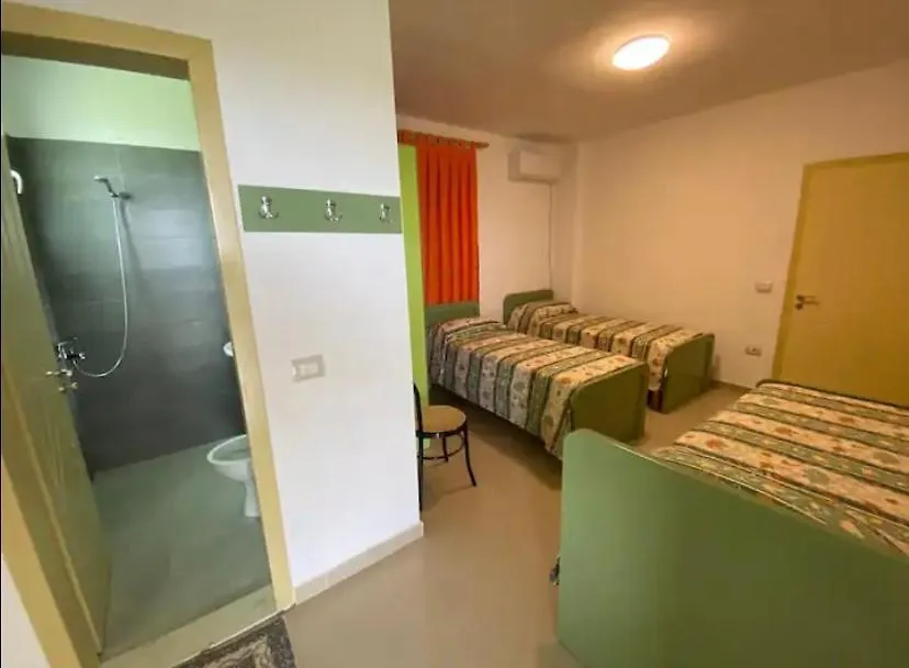 Qerana'S Rooms: Corner Of Nature Golem  0*, Golem (Tirana)